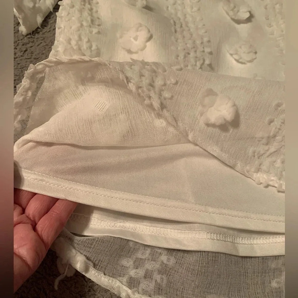 Entro white appliqué dot blouse size small - Picture 4 of 8